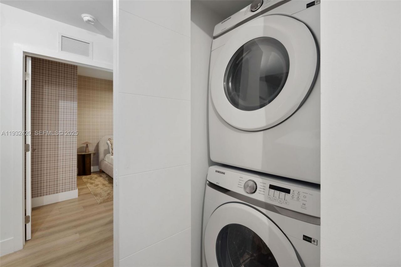 1542 NW 2nd St, Unit 105, Miami, FL 33125 Photo