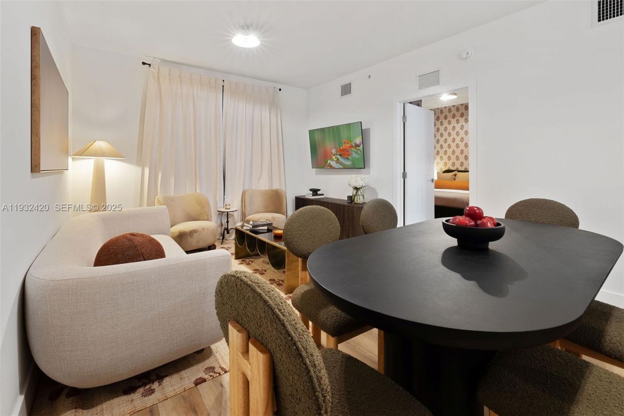 1542 NW 2nd St, Unit 105, Miami, FL 33125 Photo