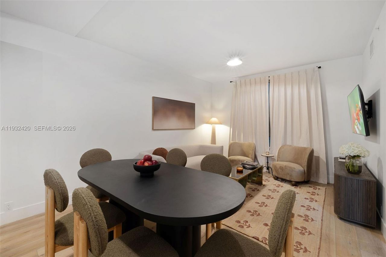 1542 NW 2nd St, Unit 105, Miami, FL 33125 Photo