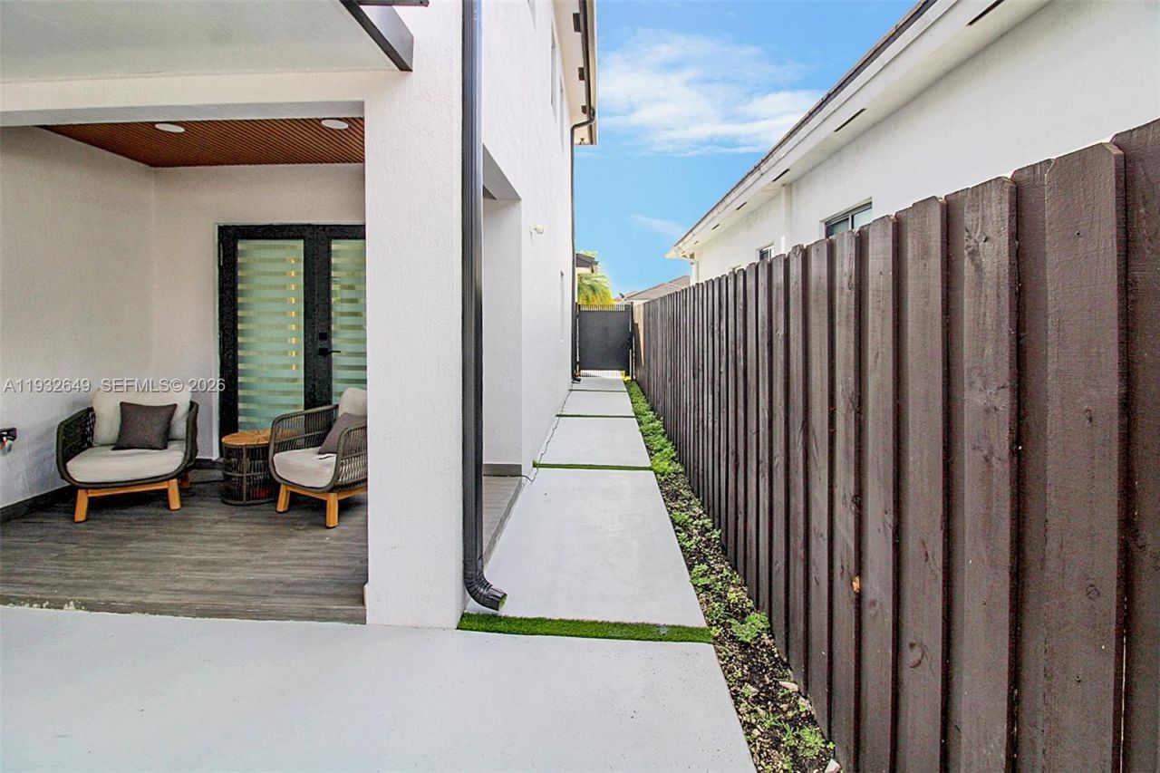 14671 SW 20th St, Miami, FL 33175 Photo