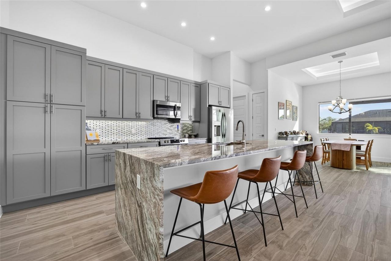 2817 NW 41st Avenue, Cape Coral, FL 33993 Photo