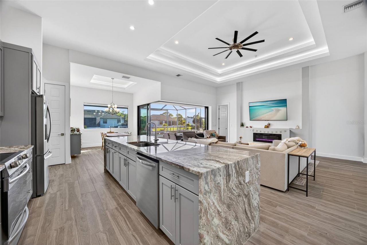 2817 NW 41st Avenue, Cape Coral, FL 33993 Photo