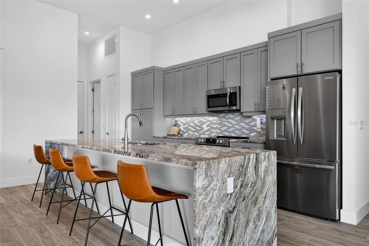 2817 NW 41st Avenue, Cape Coral, FL 33993 Photo