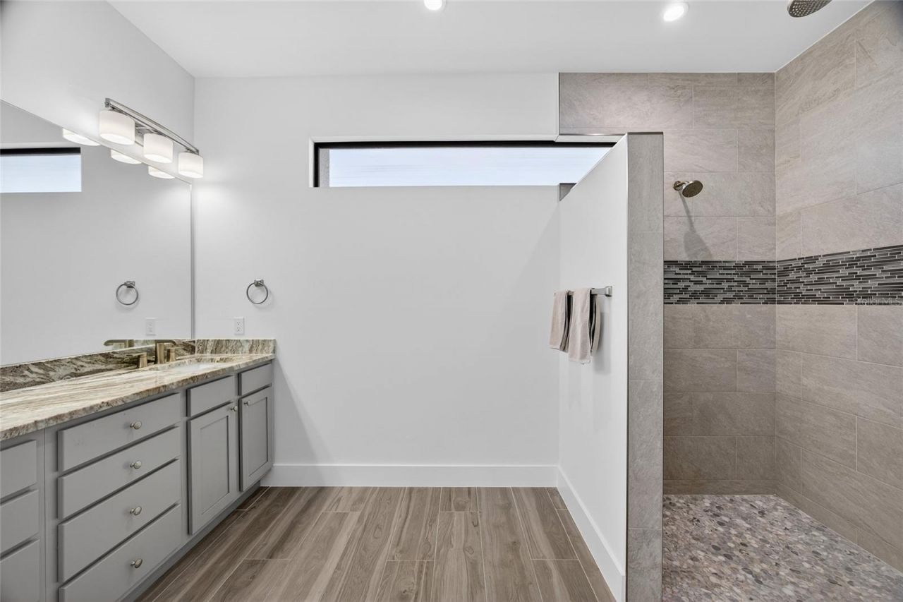 2817 NW 41st Avenue, Cape Coral, FL 33993 Photo