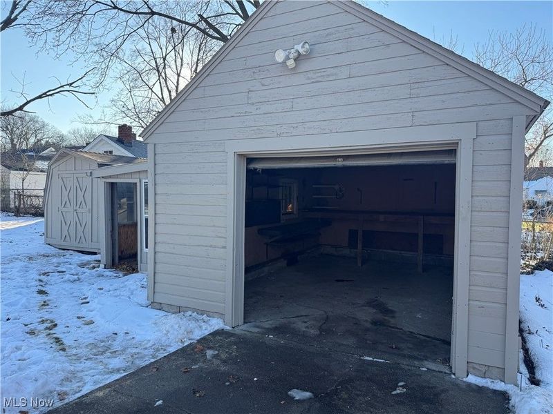 780 Silvercrest Avenue, Akron, OH 44314 Photo 21