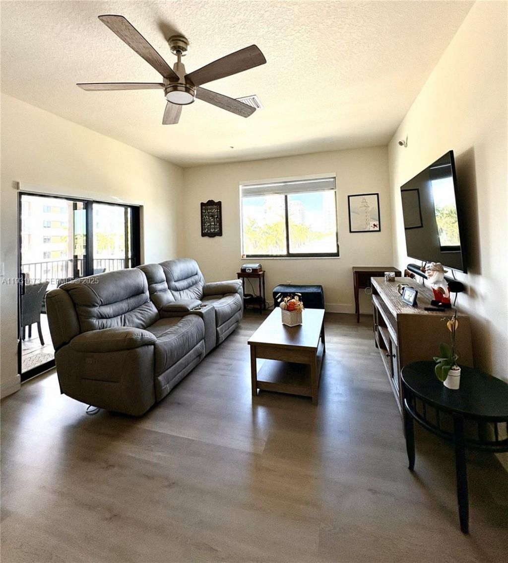 4749 NW 85th Ave, Doral, FL 33166 Photo