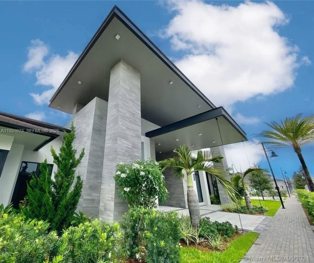 4749 NW 85th Ave, Doral, FL 33166 Photo