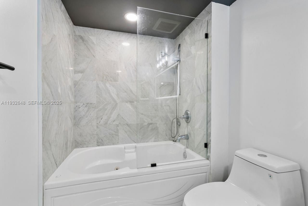 31 SE 5th St, Unit 2911, Miami, FL 33131 Photo