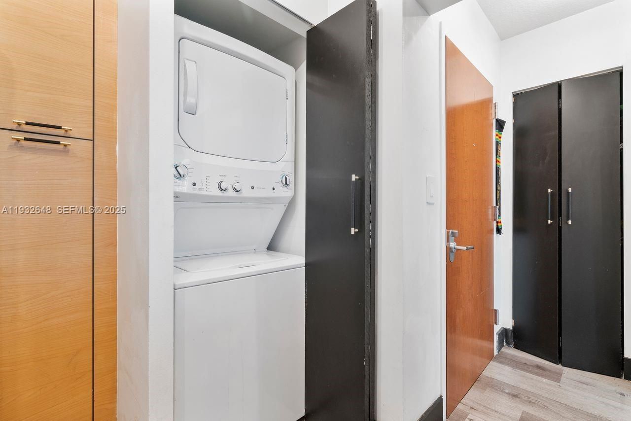 31 SE 5th St, Unit 2911, Miami, FL 33131 Photo