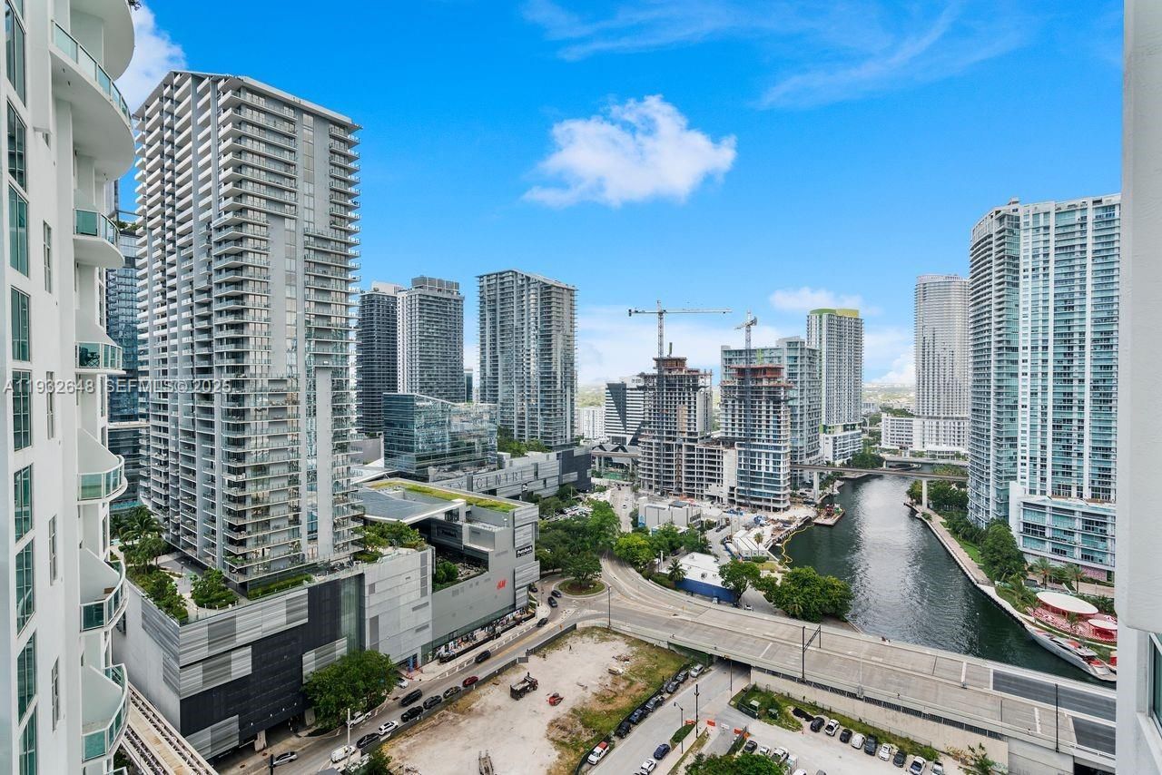 31 SE 5th St, Unit 2911, Miami, FL 33131 Photo