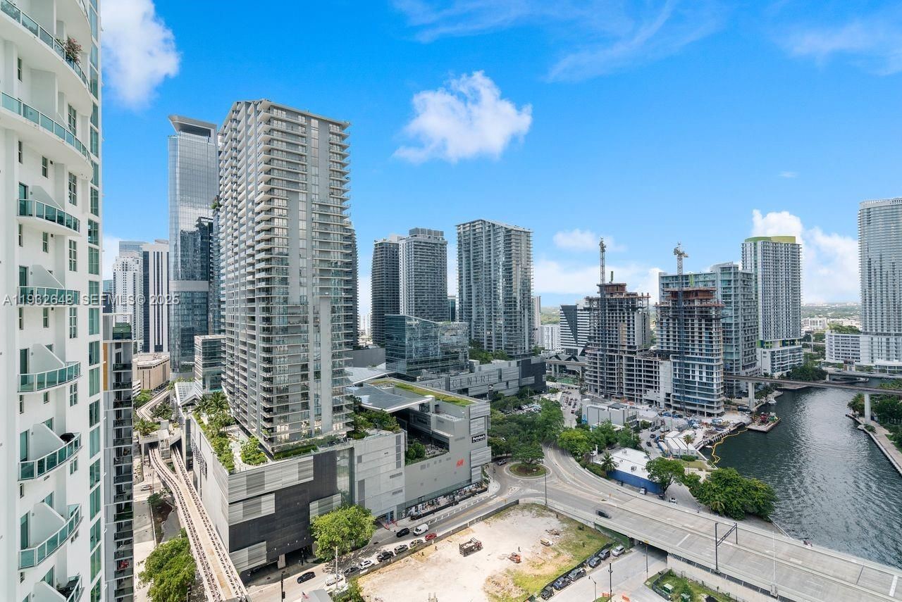 31 SE 5th St, Unit 2911, Miami, FL 33131 Photo