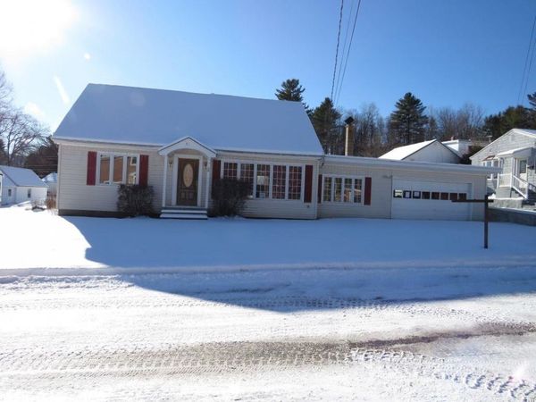 31 Williamson Avenue, Berlin, NH 03570
