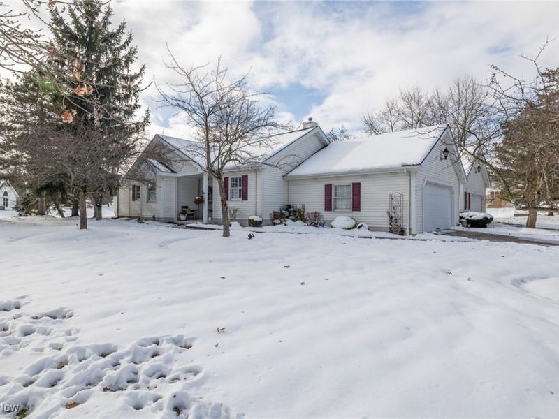 6671 Hidden Lake Trail, Brecksville, OH 44141 Photo 2