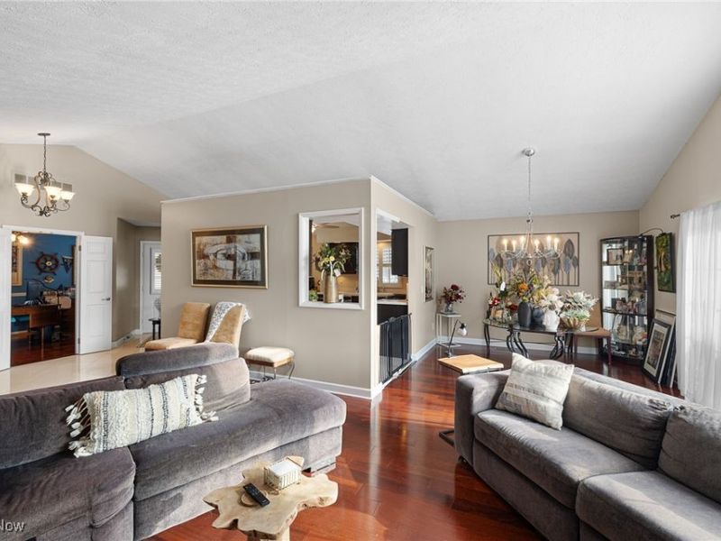 6671 Hidden Lake Trail, Brecksville, OH 44141 Photo 7