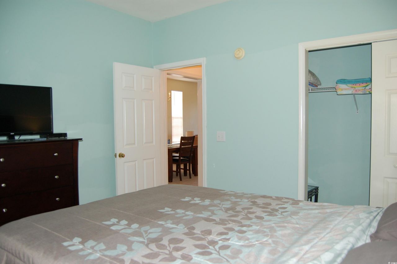 646 River Oaks Dr. Photo 13