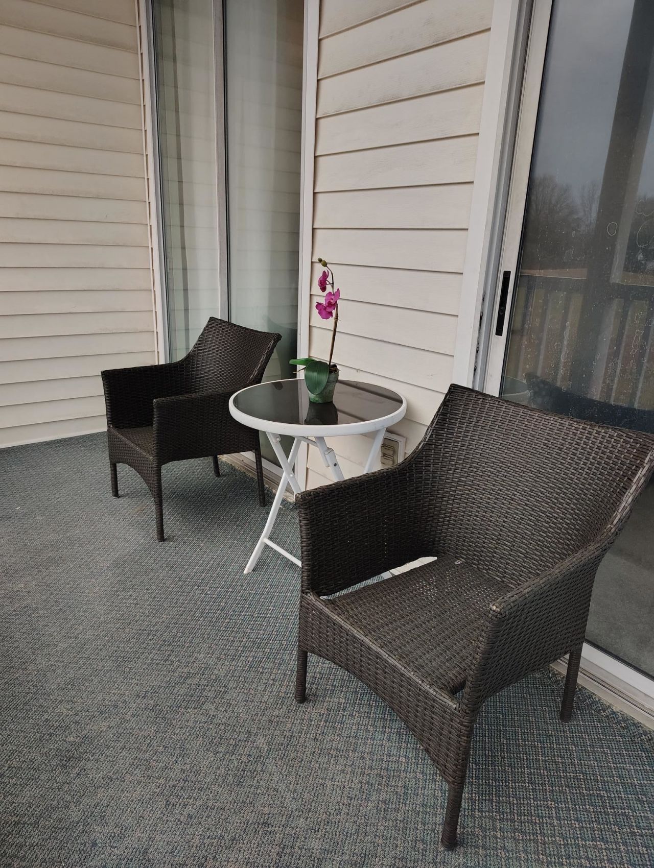 646 River Oaks Dr. Photo 18