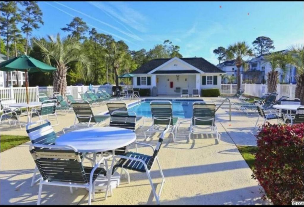 646 River Oaks Dr. Photo 21