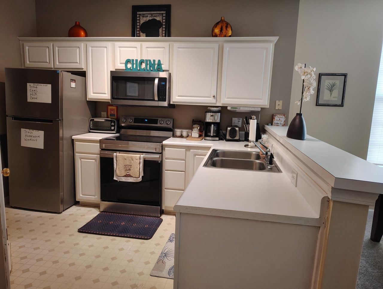 646 River Oaks Dr. Photo 4