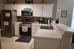 646 River Oaks Dr. photo 4