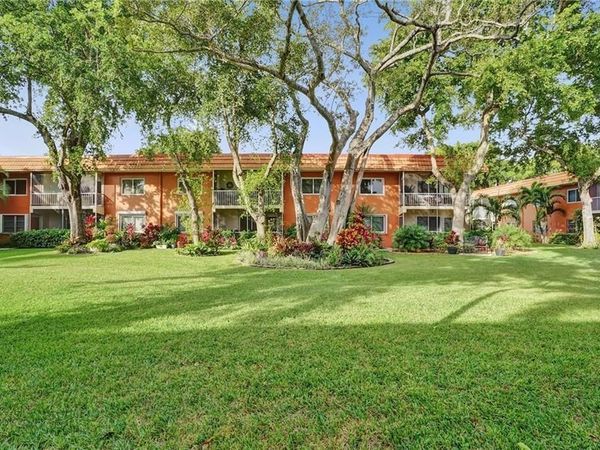 119 NE 19th Court, Unit 215 G, Wilton Manors, FL 33305