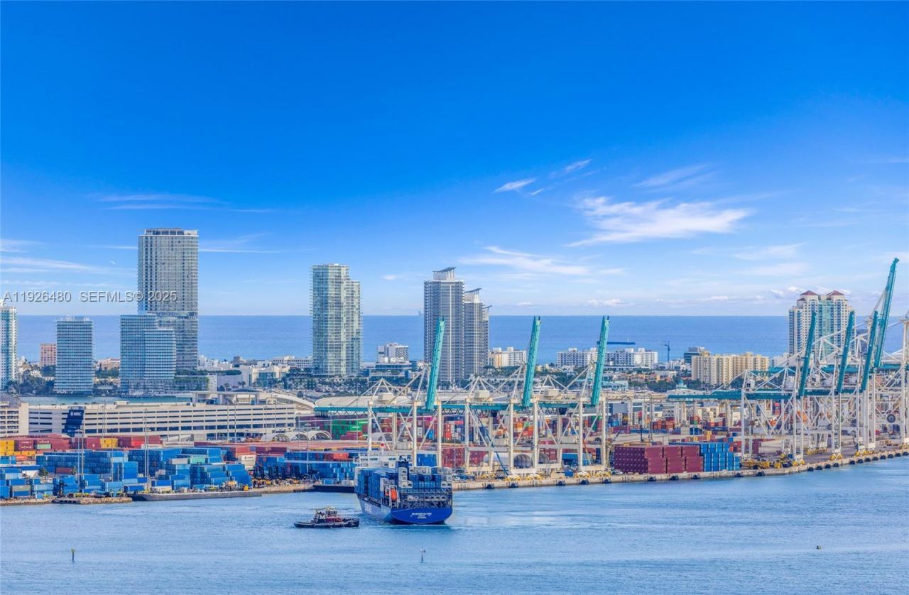 1155 Brickell Bay Dr , Unit PH303, Miami, FL 33131 Photo