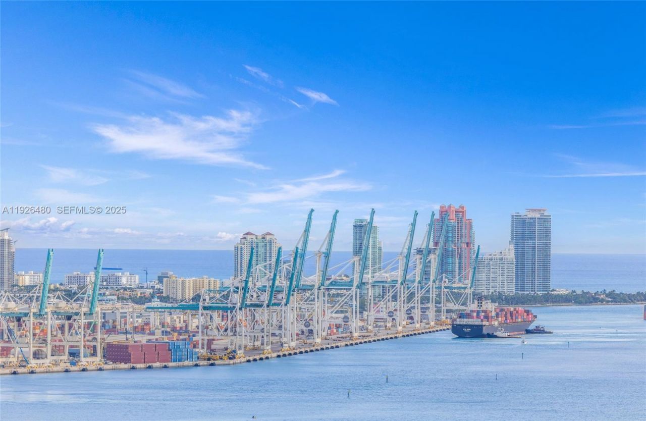 1155 Brickell Bay Dr , Unit PH303, Miami, FL 33131 Photo