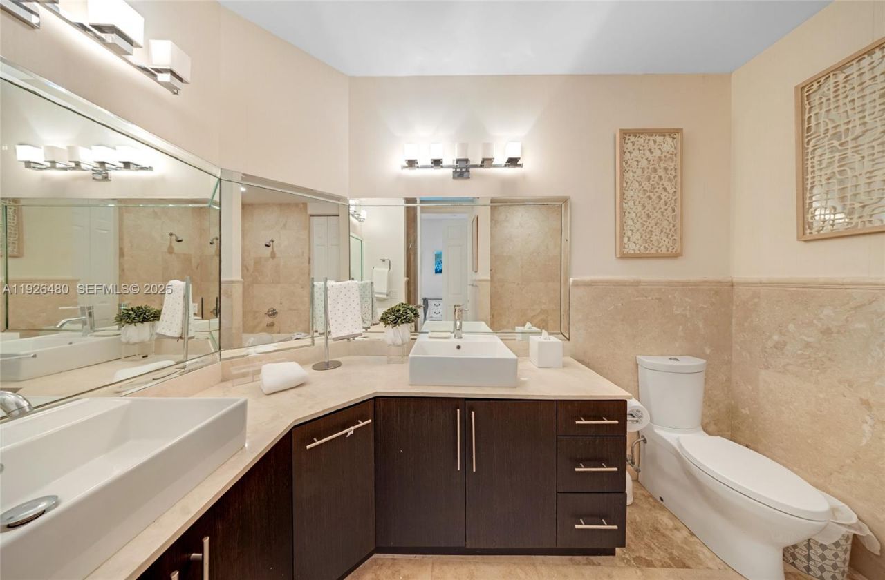 1155 Brickell Bay Dr , Unit PH303, Miami, FL 33131 Photo