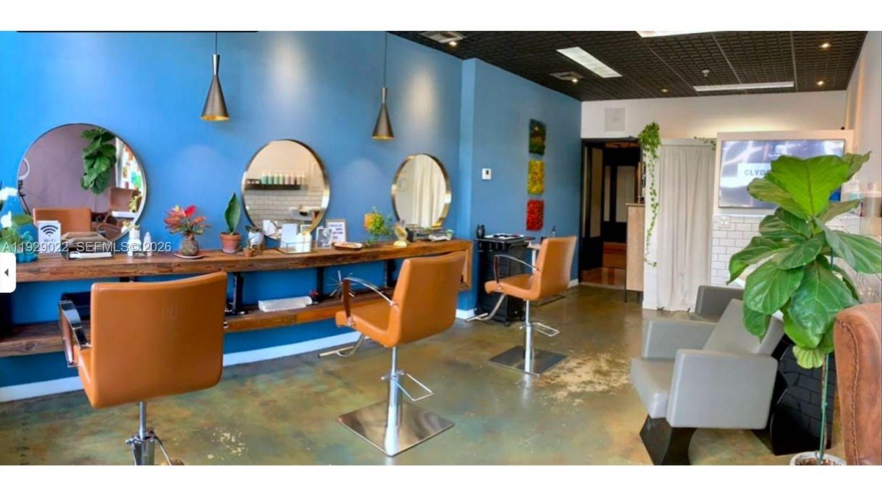 600 NE 36th St, Unit 218, Miami, FL 33137 Photo