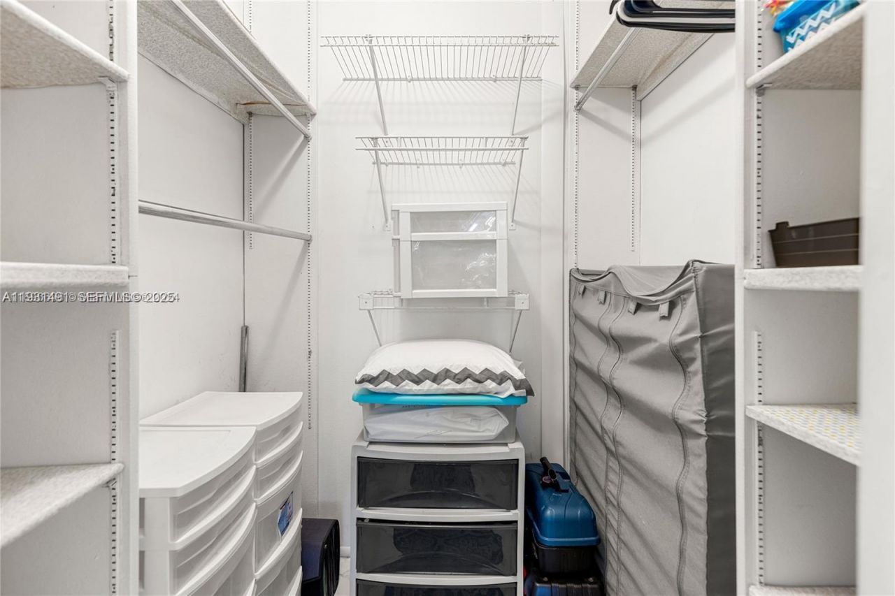 2101 Atlantic Shores Blvd, Unit 218, Hallandale Beach, FL 33009 Photo