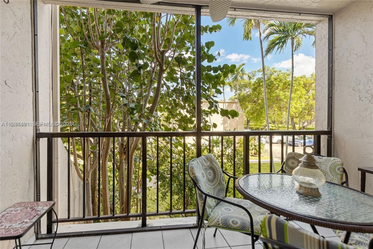 2101 Atlantic Shores Blvd, Unit 218, Hallandale Beach, FL 33009 Photo