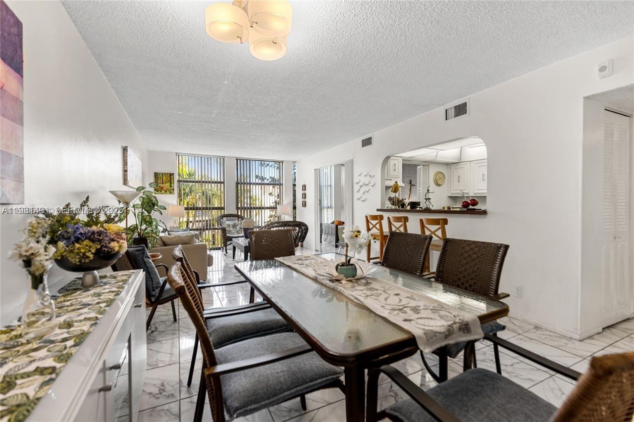 2101 Atlantic Shores Blvd, Unit 218, Hallandale Beach, FL 33009 Photo