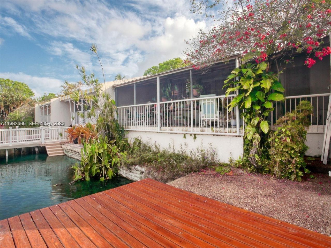 6918 Holly Rd, Miami Lakes, FL 33014 Photo