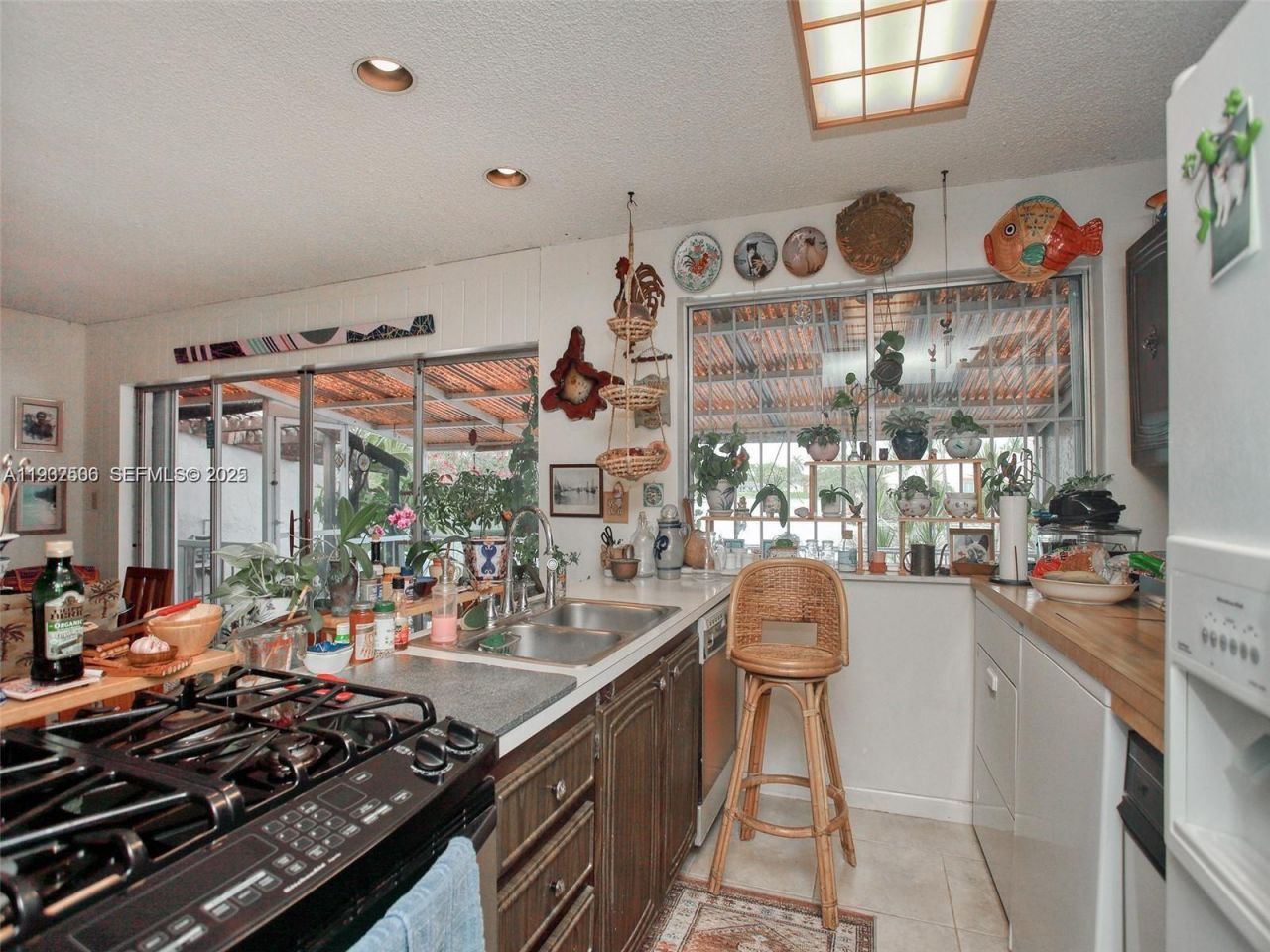 6918 Holly Rd, Miami Lakes, FL 33014 Photo