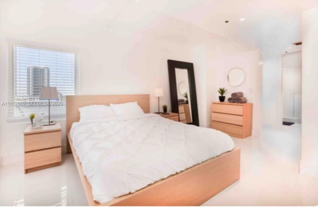 1717 N Bayshore Dr, Unit A-1652, Miami, FL 33132 Photo