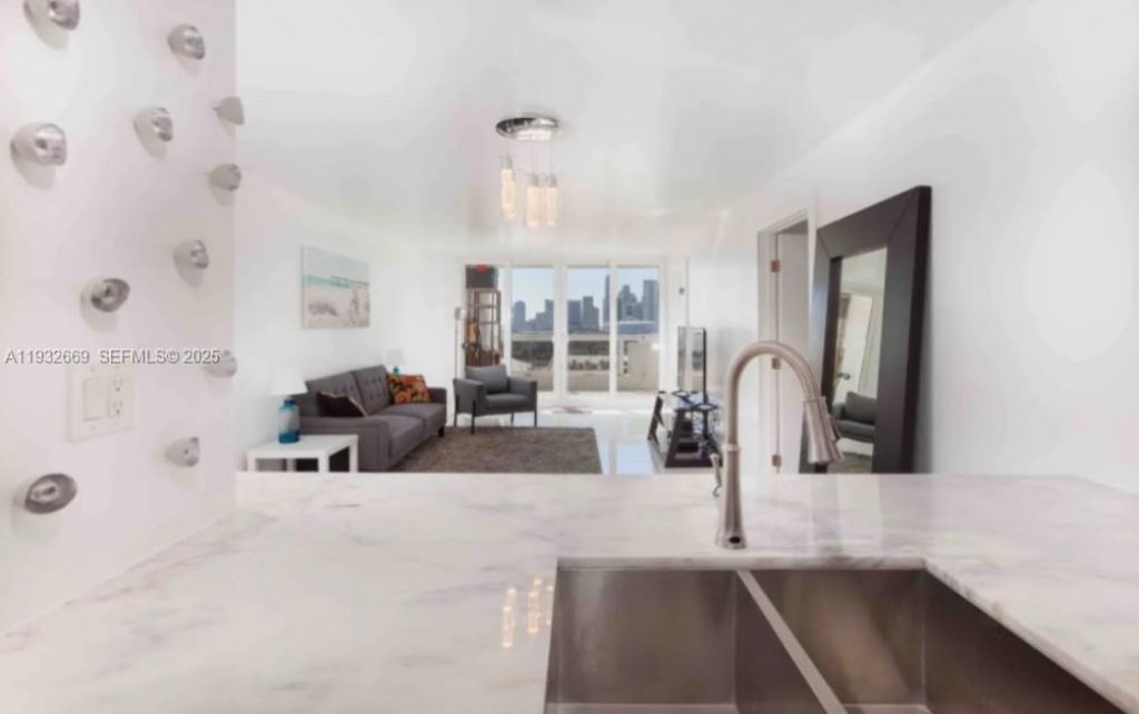 1717 N Bayshore Dr, Unit A-1652, Miami, FL 33132 Photo