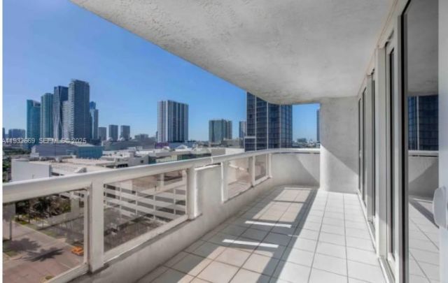 1717 N Bayshore Dr, Unit A-1652, Miami, FL 33132 Photo