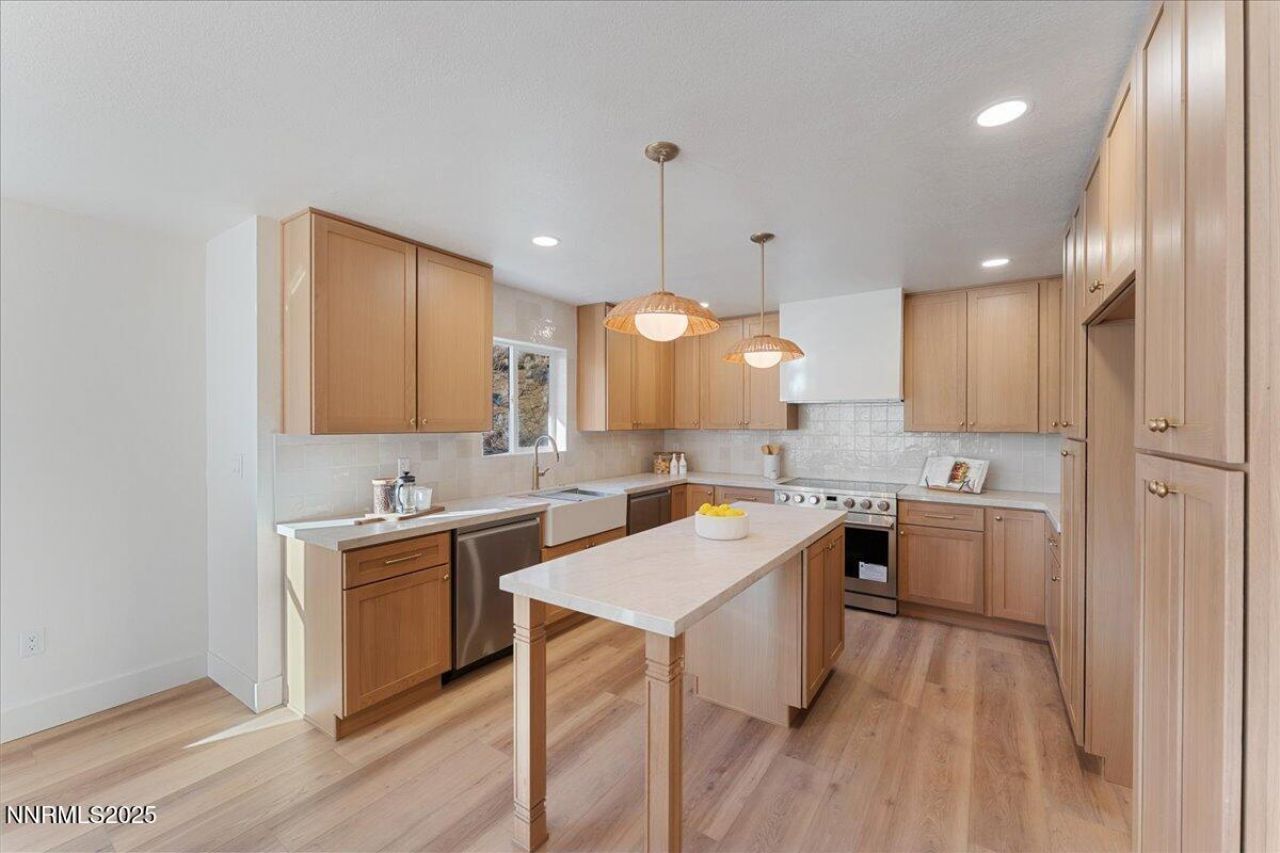 20217 S Virginia Street, Reno, NV 89521 Photo