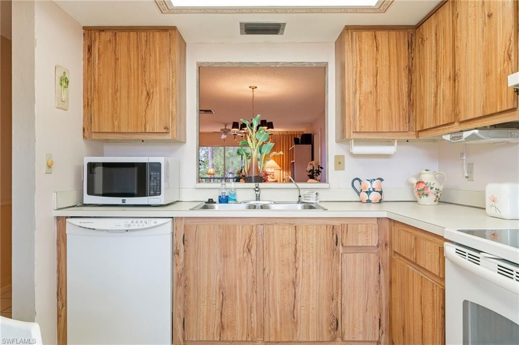 7086 Nantucket Cir, Unit 6, North Fort Myers, FL 33917 Photo