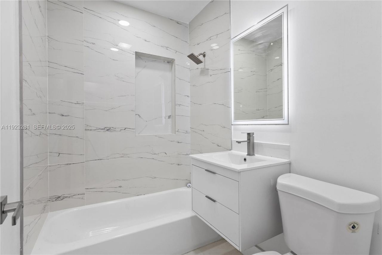 4030 NW 1st Ave , Miami, FL 33127 Photo