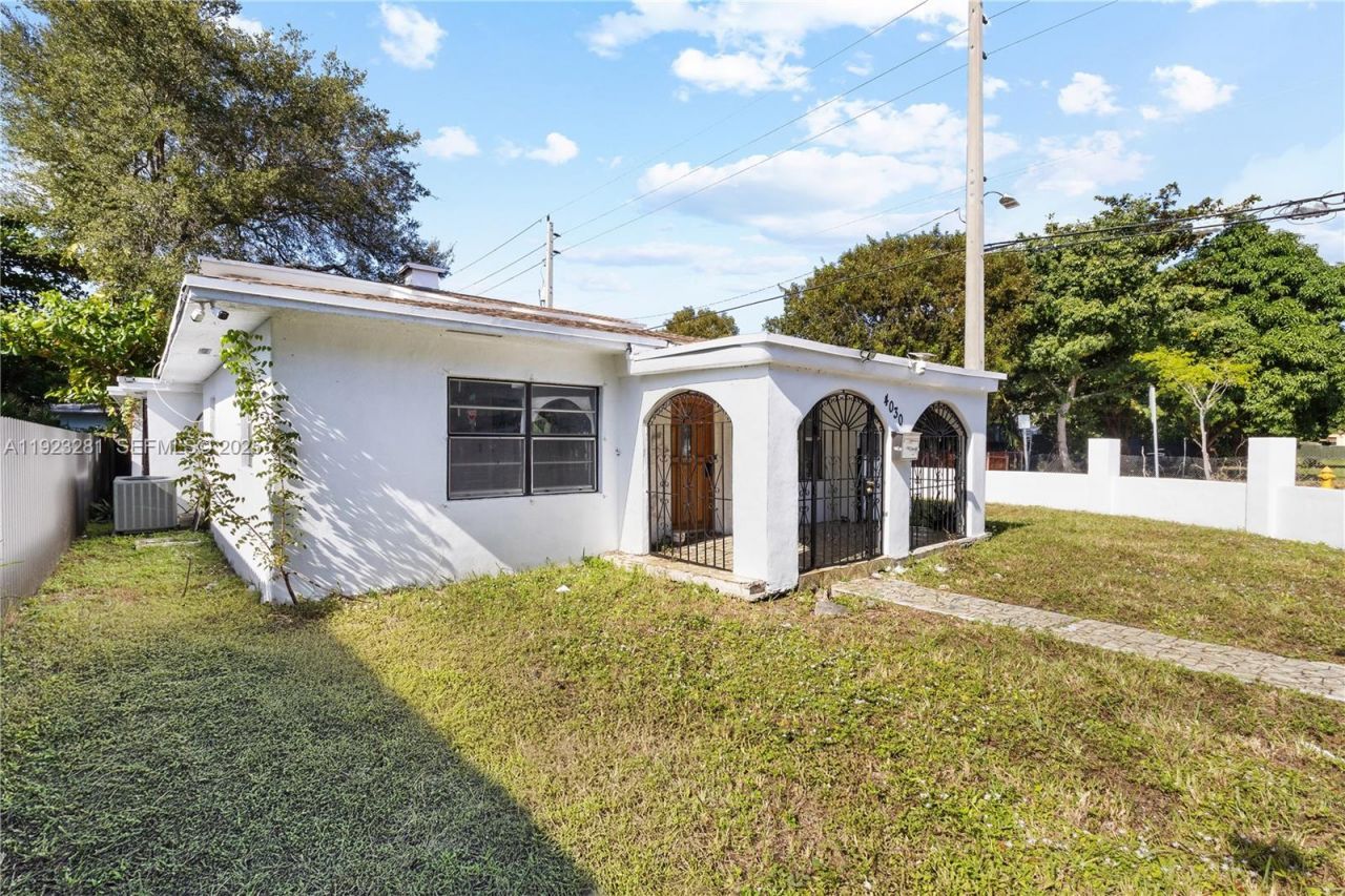 4030 NW 1st Ave , Miami, FL 33127 Photo
