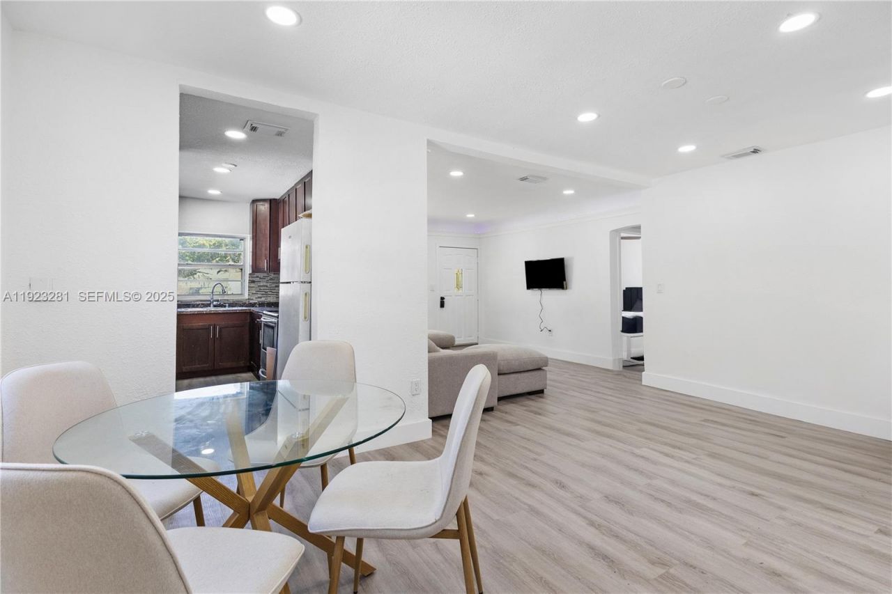 4030 NW 1st Ave , Miami, FL 33127 Photo