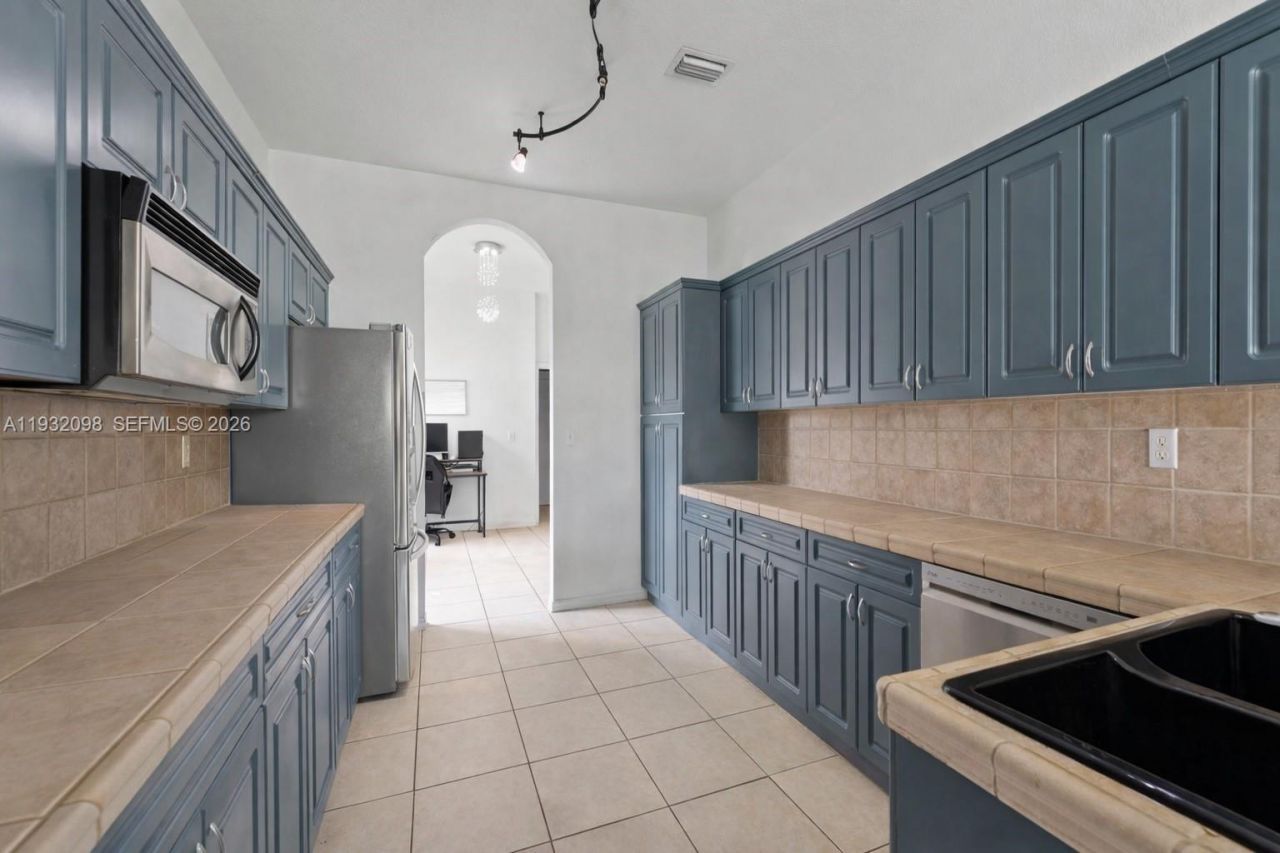 2467 SE 19th St, Homestead, FL 33035 Photo