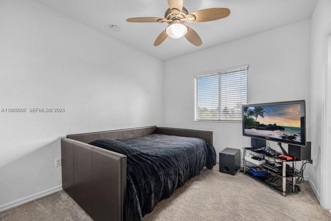 2467 SE 19th St, Homestead, FL 33035 Photo