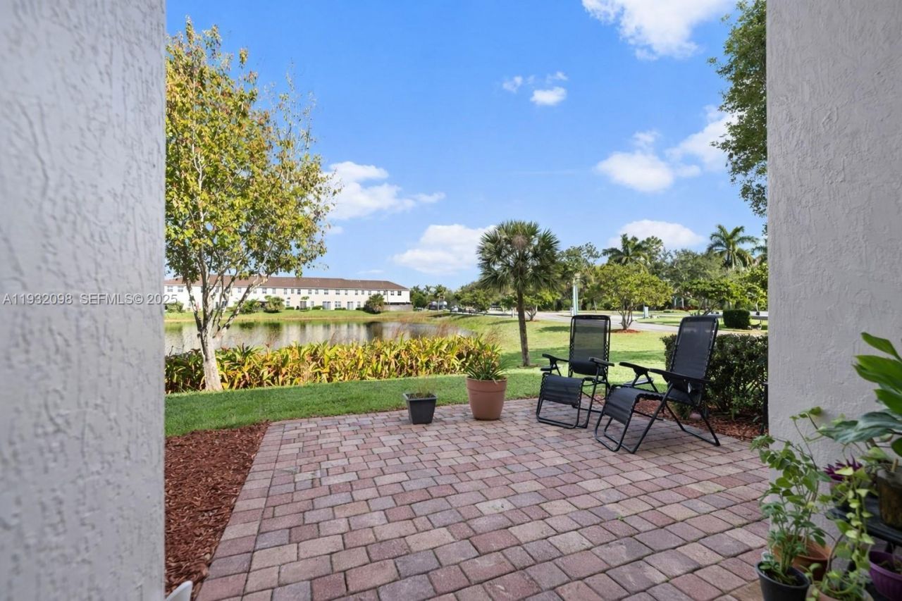 2467 SE 19th St, Homestead, FL 33035 Photo