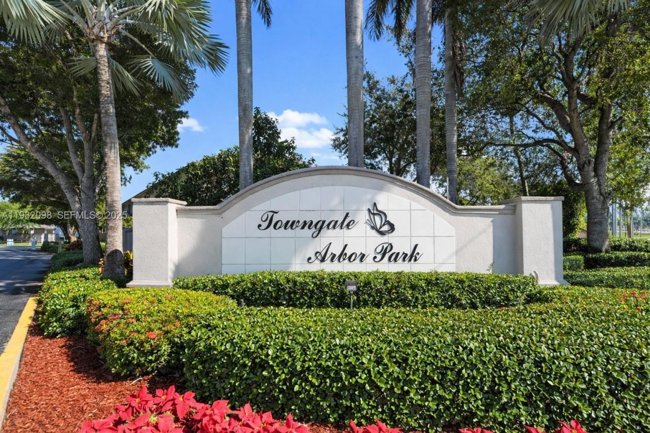 2467 SE 19th St, Homestead, FL 33035 Photo