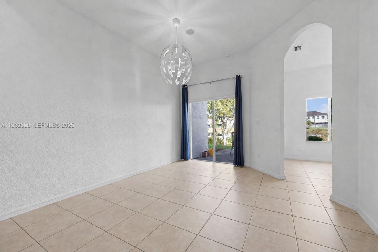 2467 SE 19th St, Homestead, FL 33035 Photo