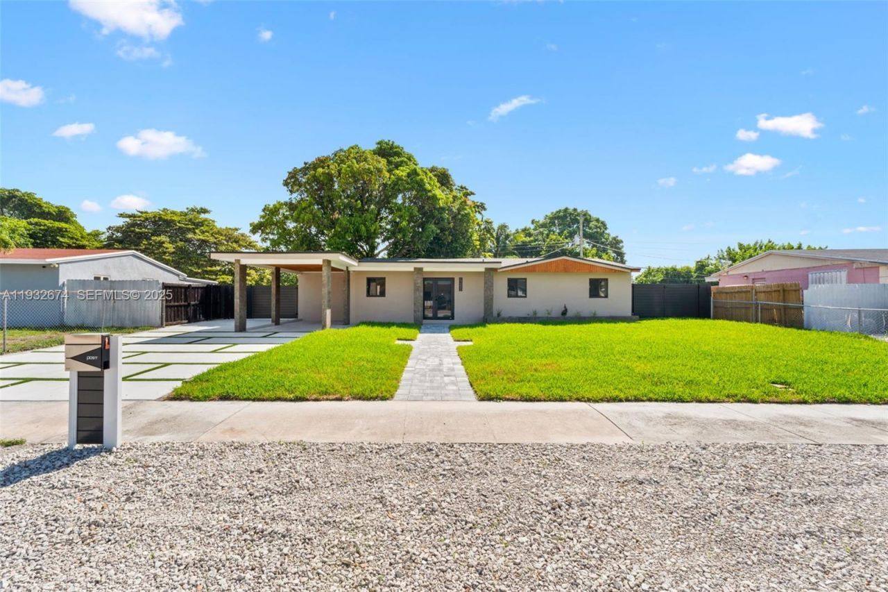 17211 NW 43rd Ave, Miami Gardens, FL 33055 Main Photo