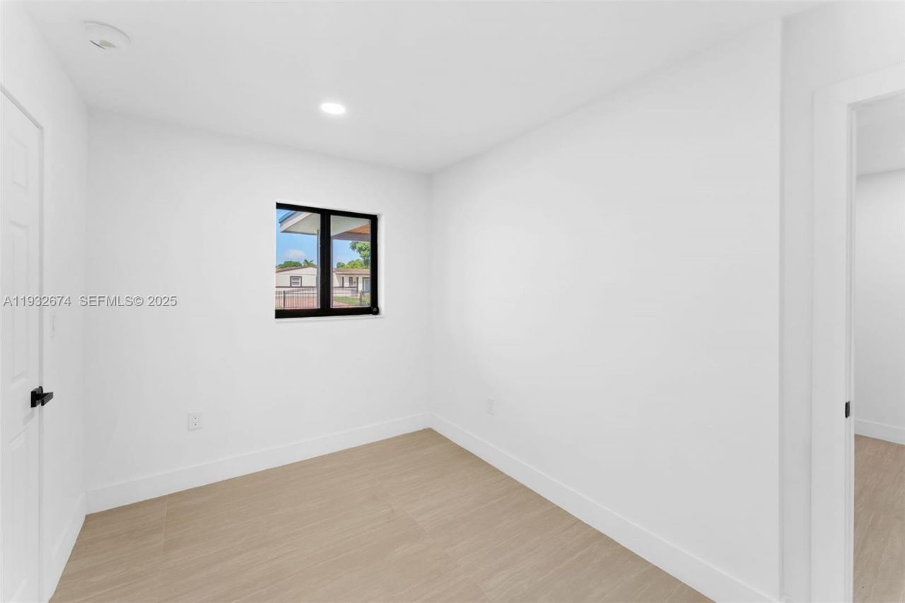 17211 NW 43rd Ave, Miami Gardens, FL 33055 Photo