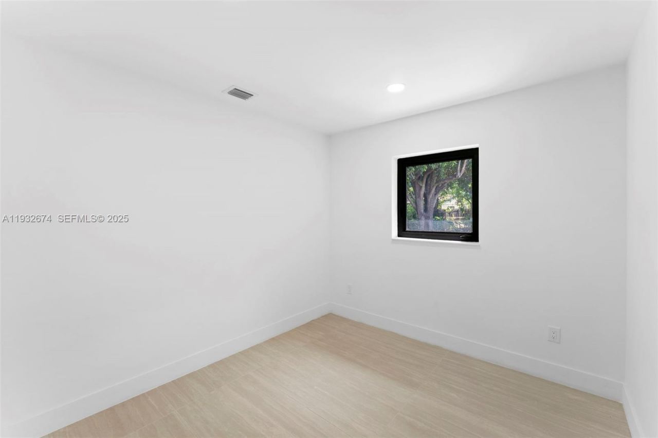 17211 NW 43rd Ave, Miami Gardens, FL 33055 Photo