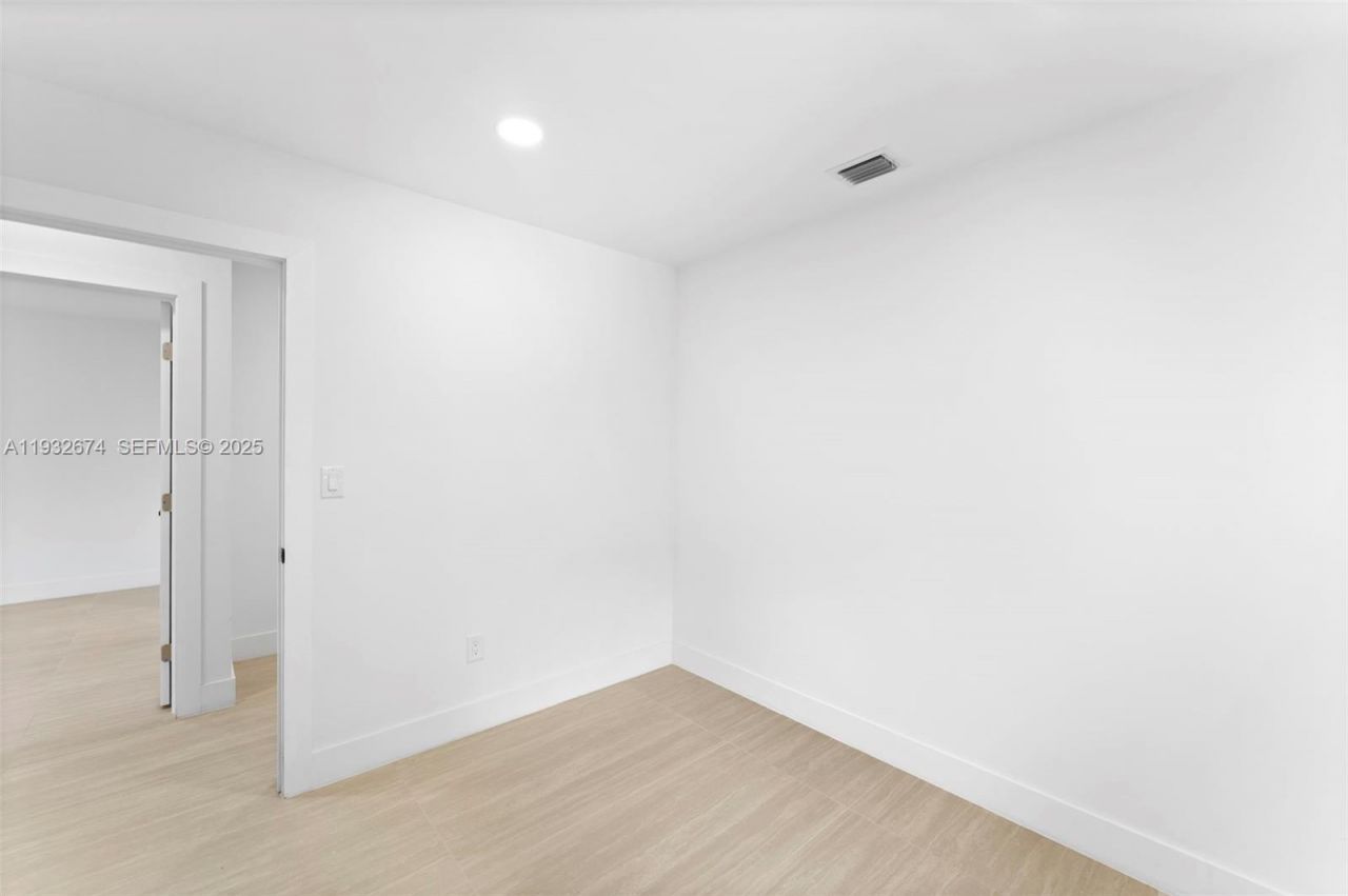 17211 NW 43rd Ave, Miami Gardens, FL 33055 Photo